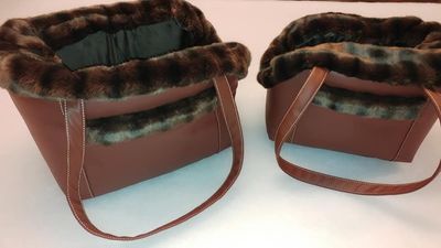 Cozy Camille – Chocolate | Handgemaakte hondendraagtas