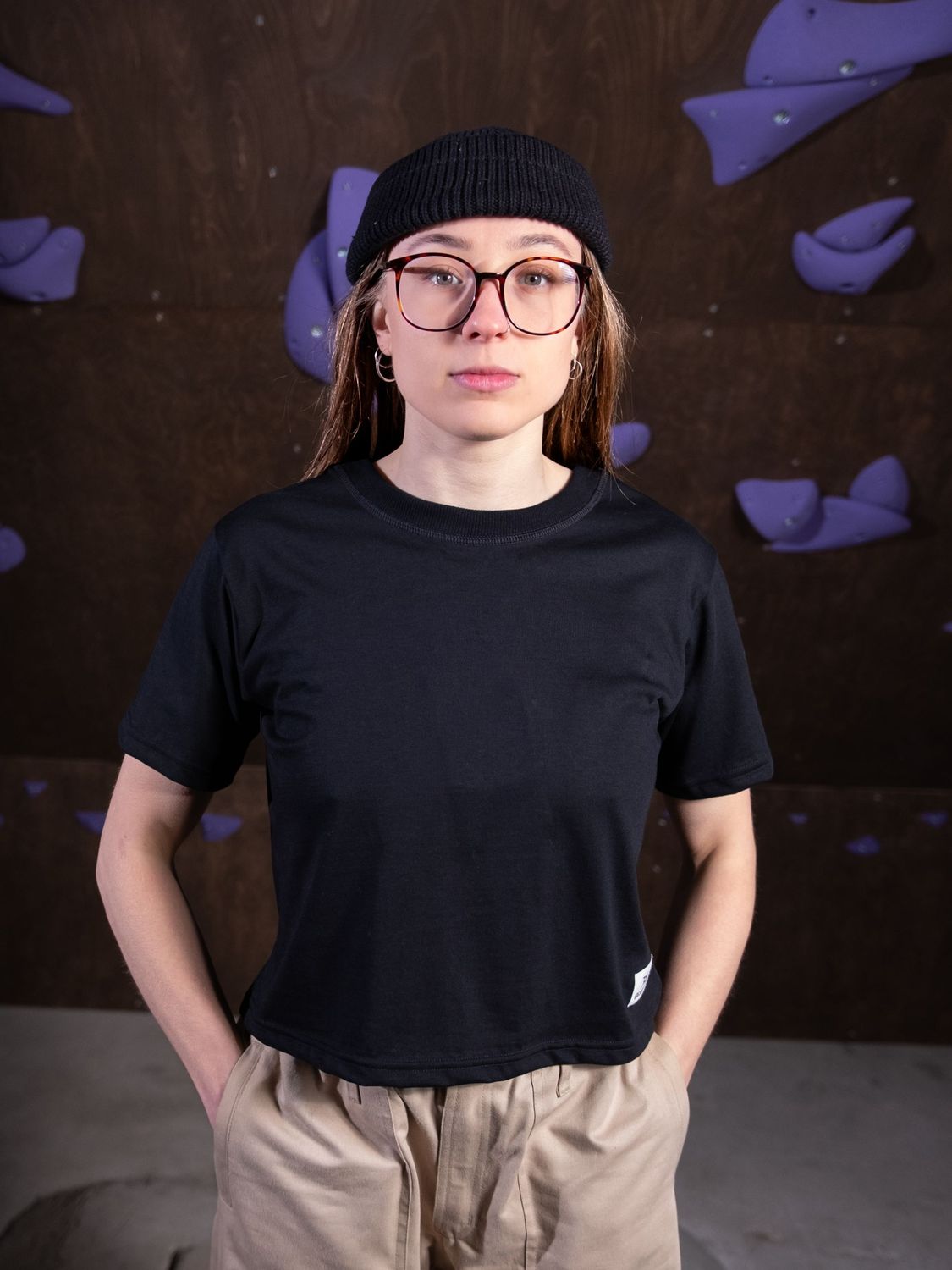 LADIES CROPPED T-SHIRT EMPROIDERED BLACK