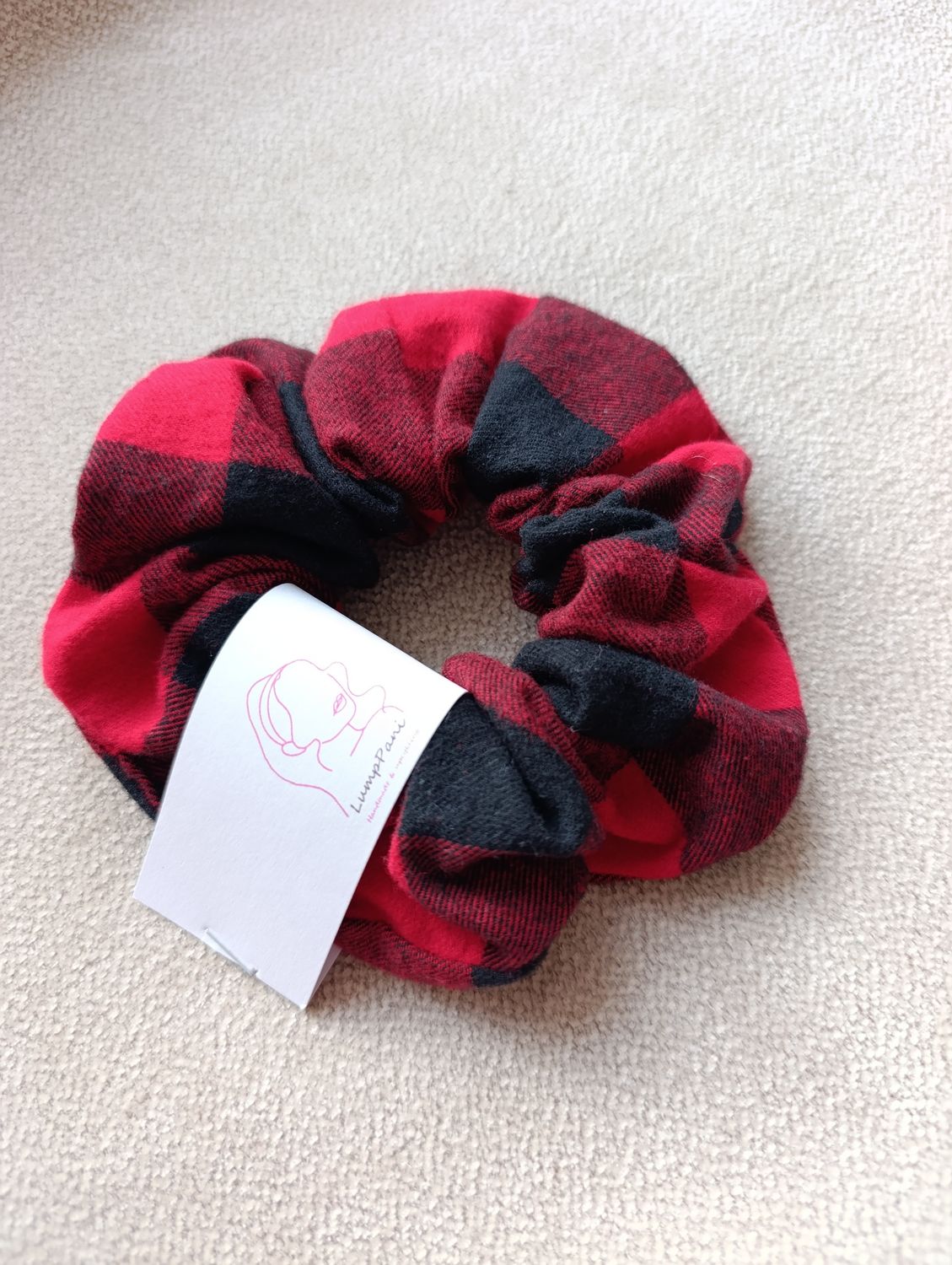 Gumka do włosów duża flanelowa czerwona