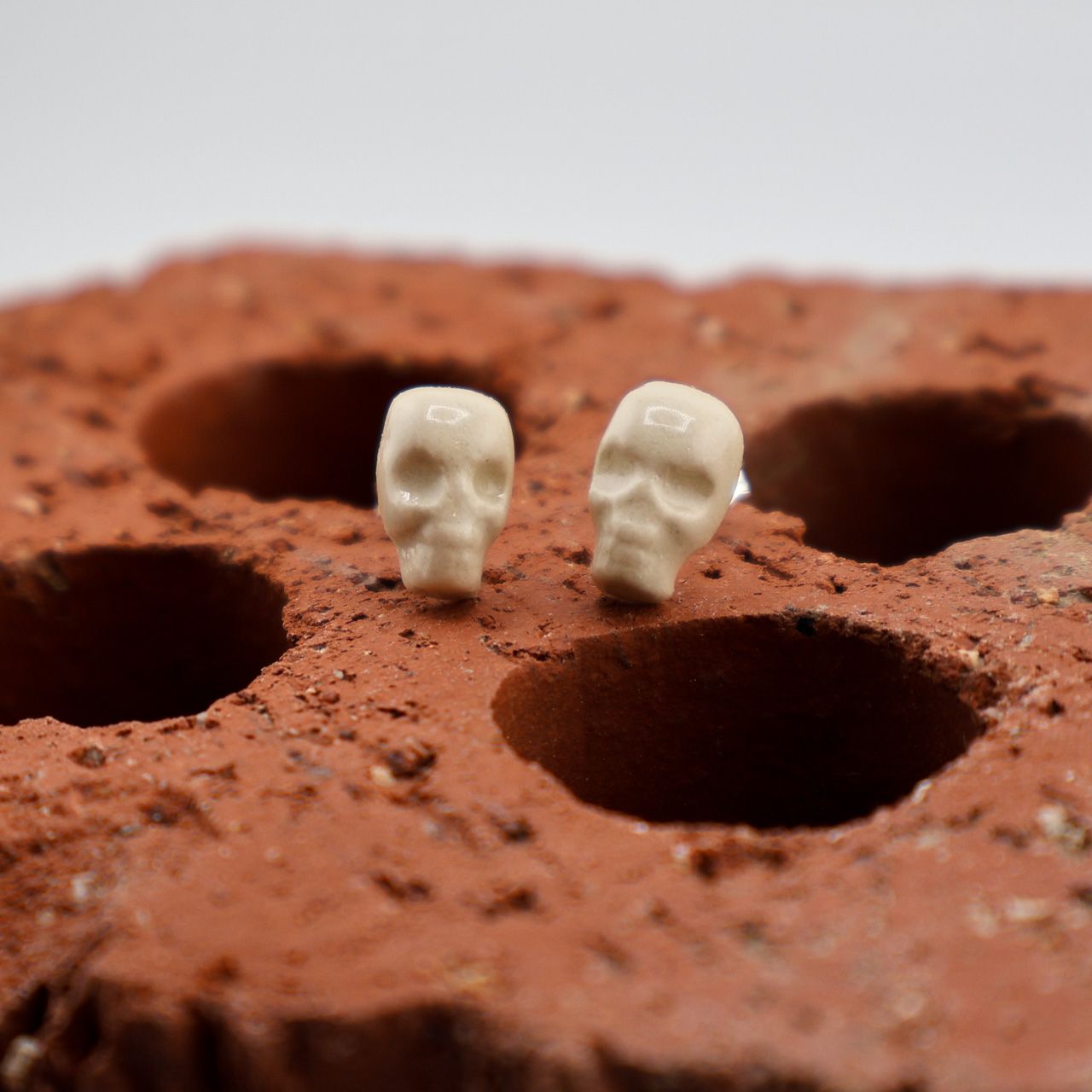 Carly Slade, White Skull