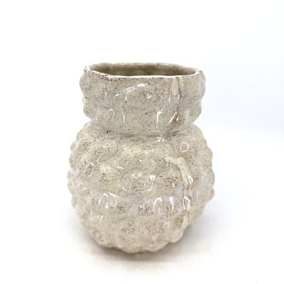 Rebecca Harvey, Bump vase white, 2