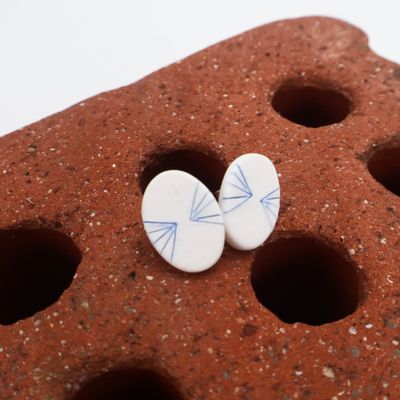 Iva Haas Angular Mishma Oval Post