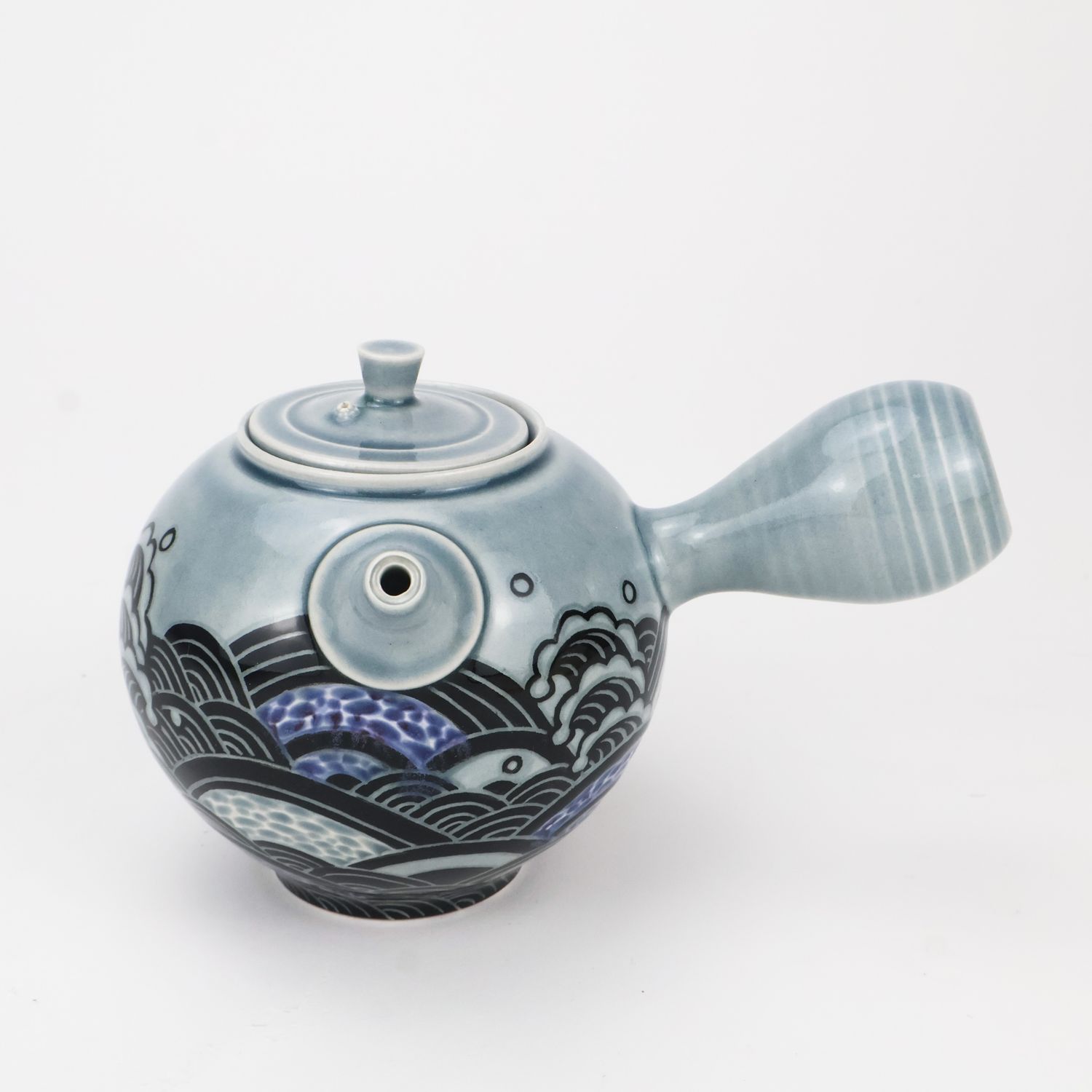 Yoko Sekino-Bove, Floating Blue Waves Teapot