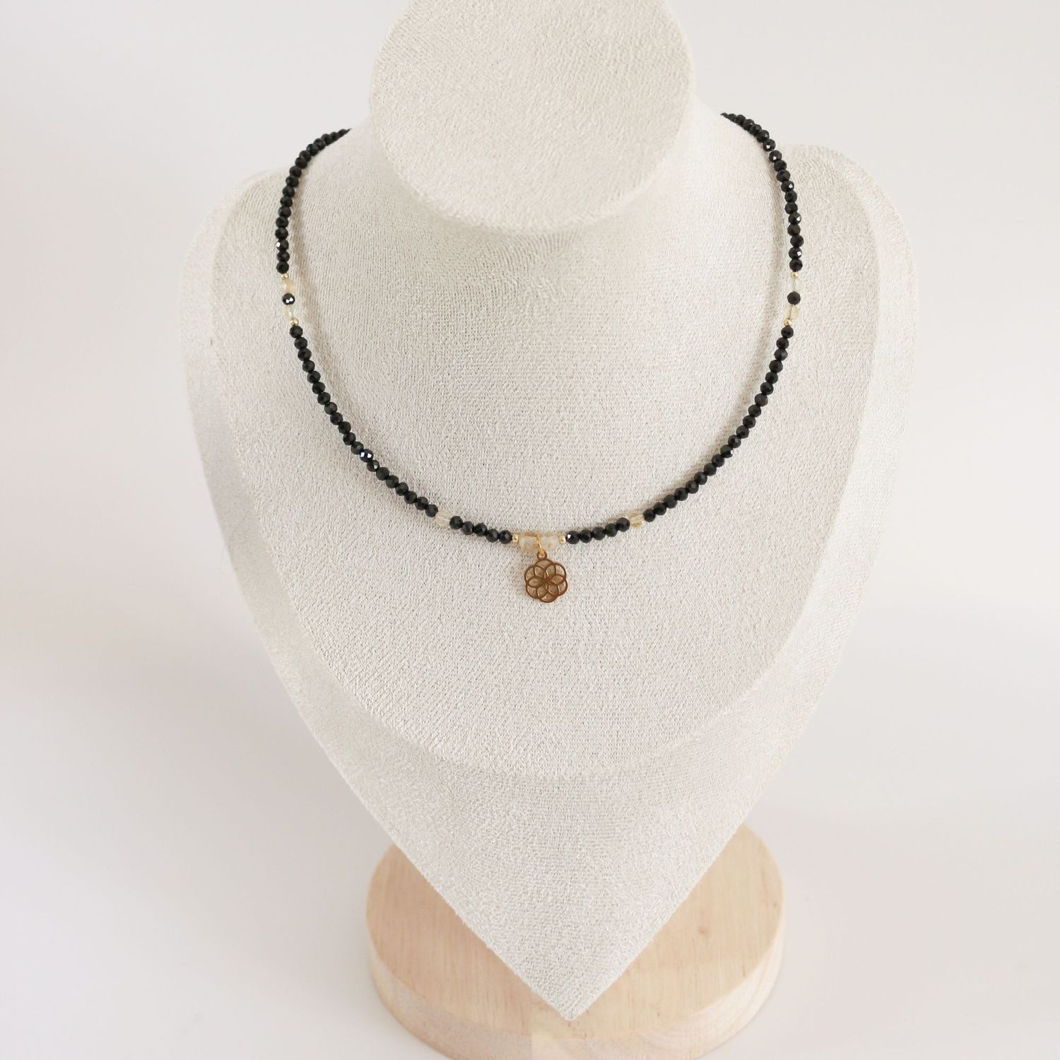 Choker Magia