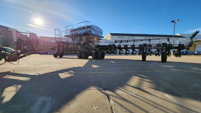 7060-5090-12-30 W/ 9 ton Dry Fertilizer