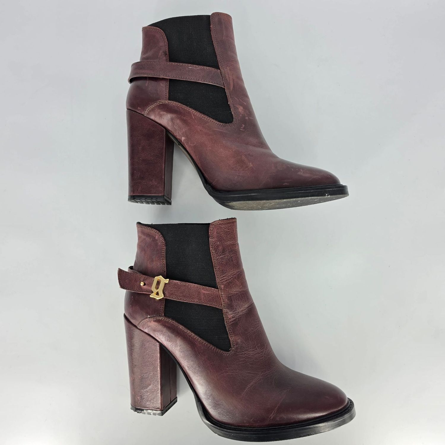 Galliano Chelsea Boots aus Leder, Strap in dunkelrot Gr. 38 Galliano Chelsea Boots aus Leder, Strap in dunkelrot Gr. 38