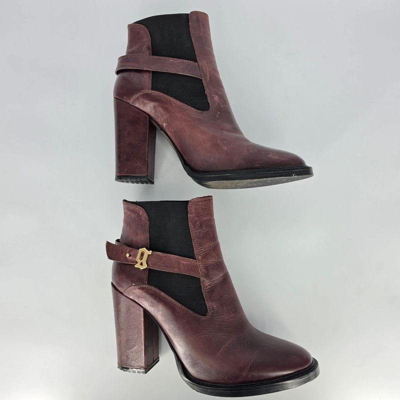 Galliano Chelsea Boots aus Leder, Strap in dunkelrot Gr. 38