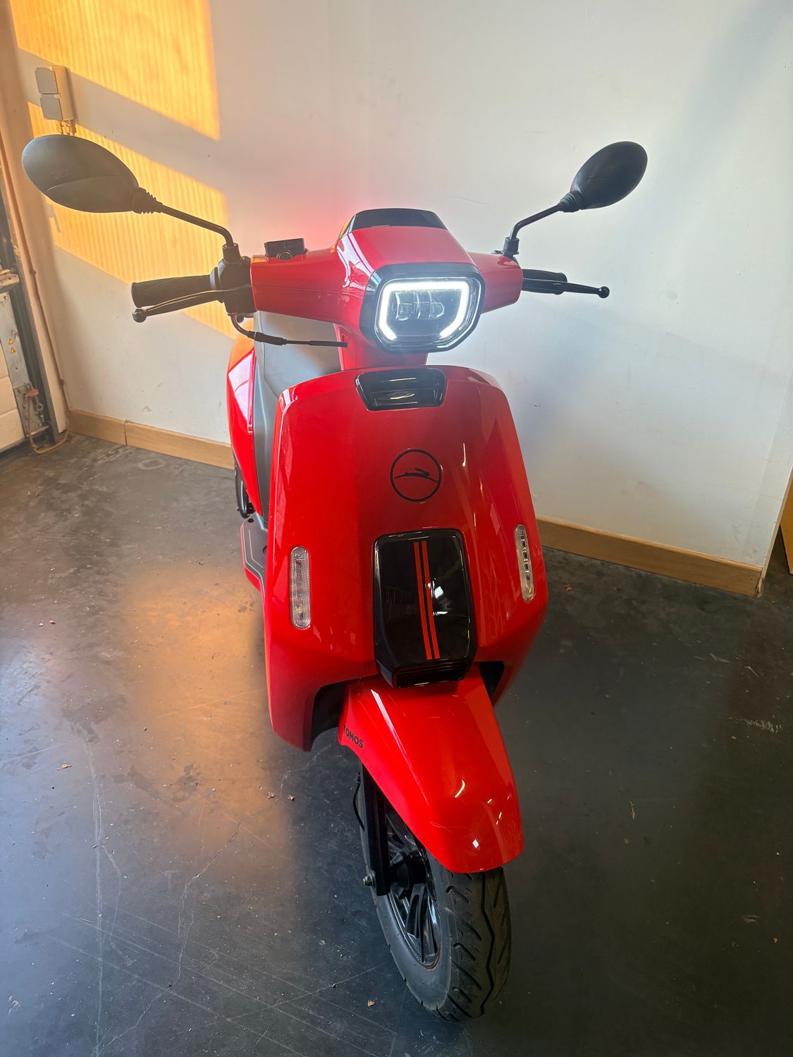 Tomos