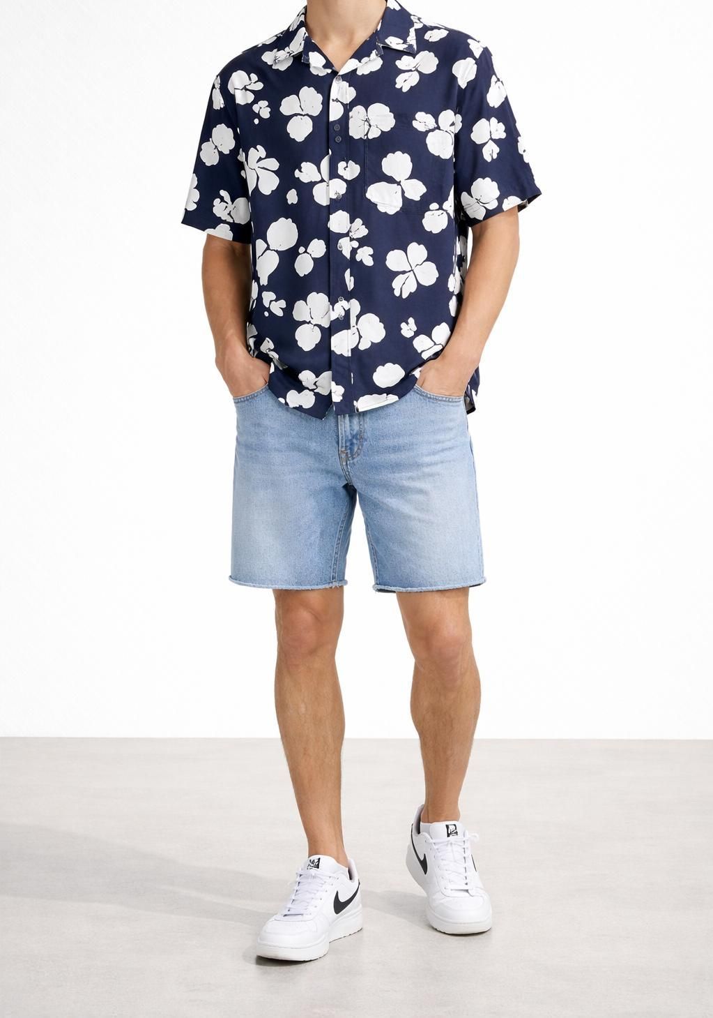 CAMISA FLORAL AZUL OSCURO