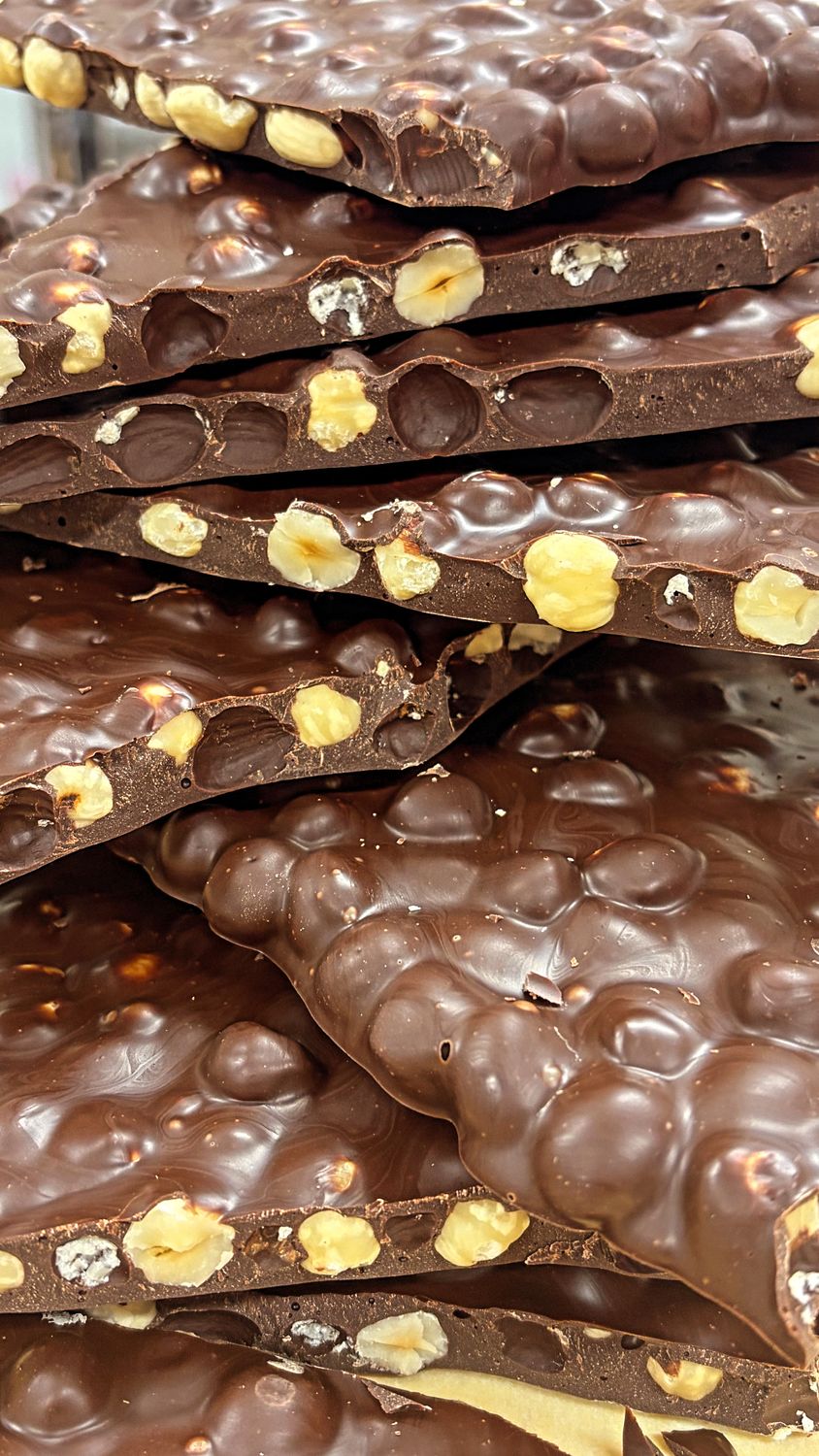 Pure chocolade met geroosterde hazelnoten Piemonte