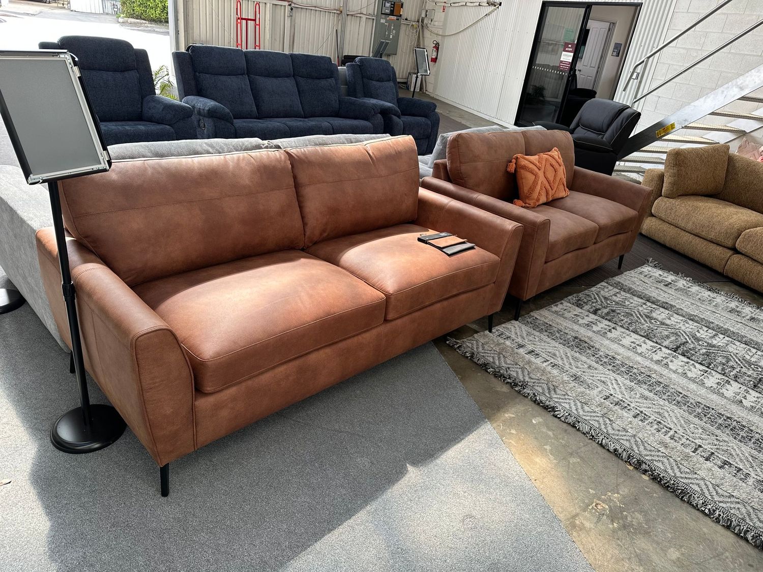 Bellamy 2.5+2 Seater In Outback Tan
