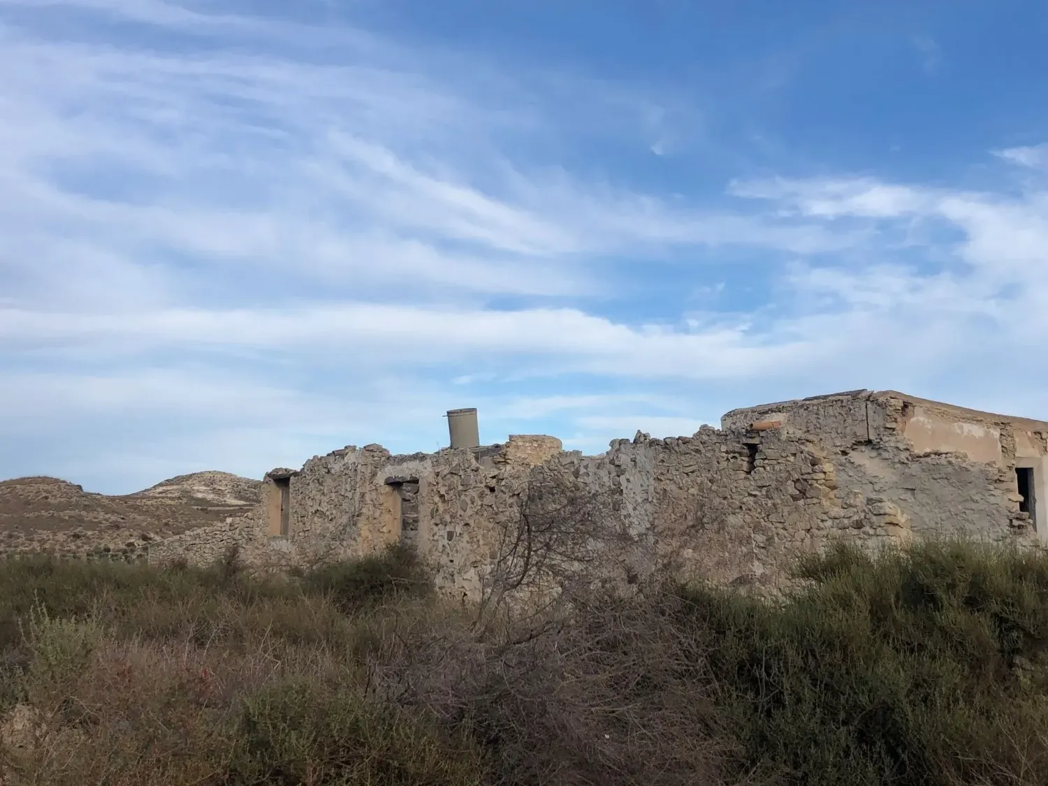 FINCA RUSTICA CON CORTIJO