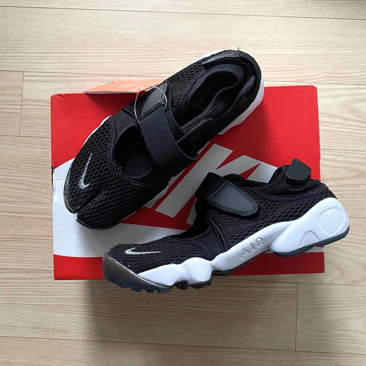 Nike Air Rift Breathe Black White Womens