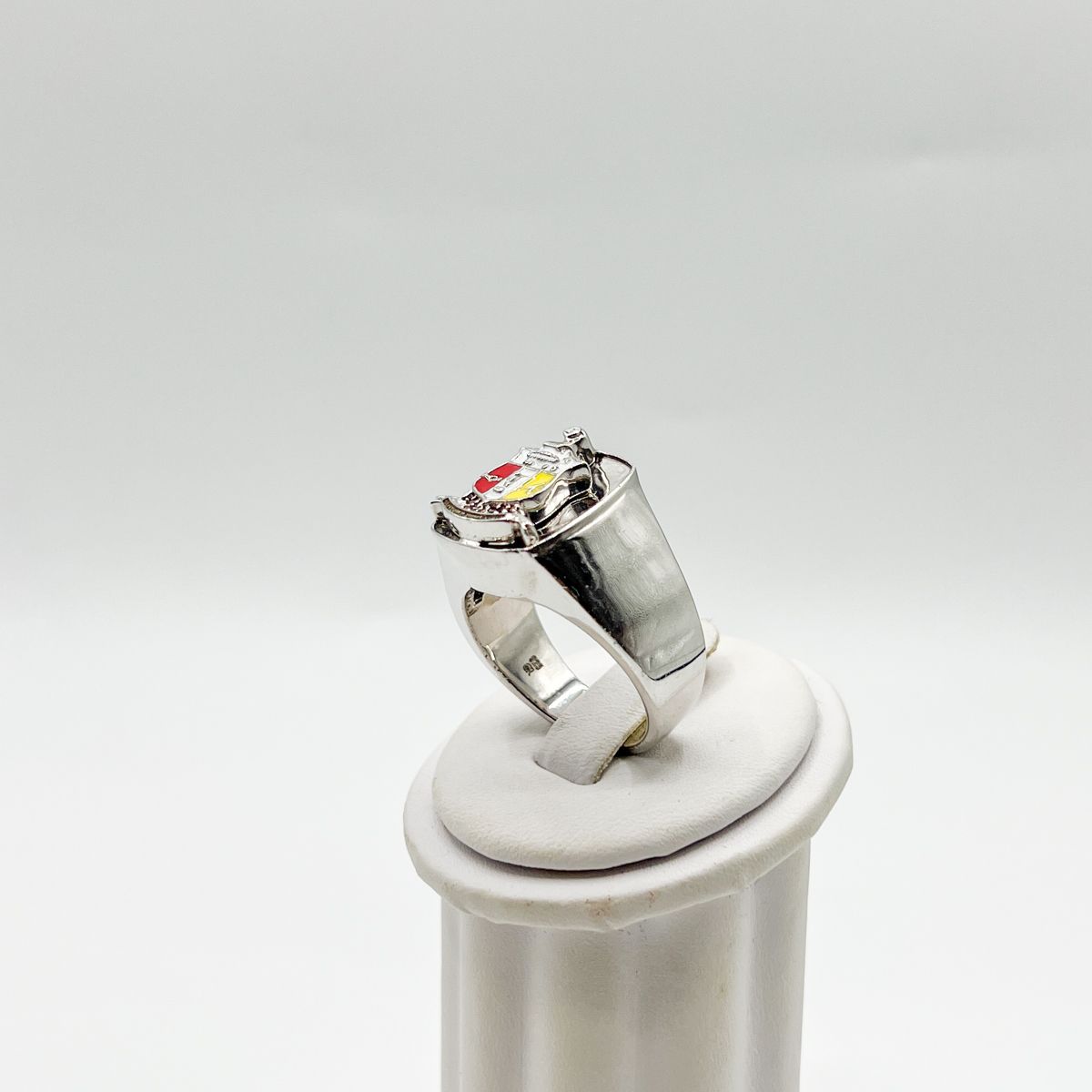 Kappa Round Ring w/ Colored Shield - XL