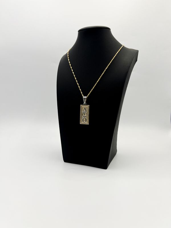 Delta Vertical Cartouche Pendant