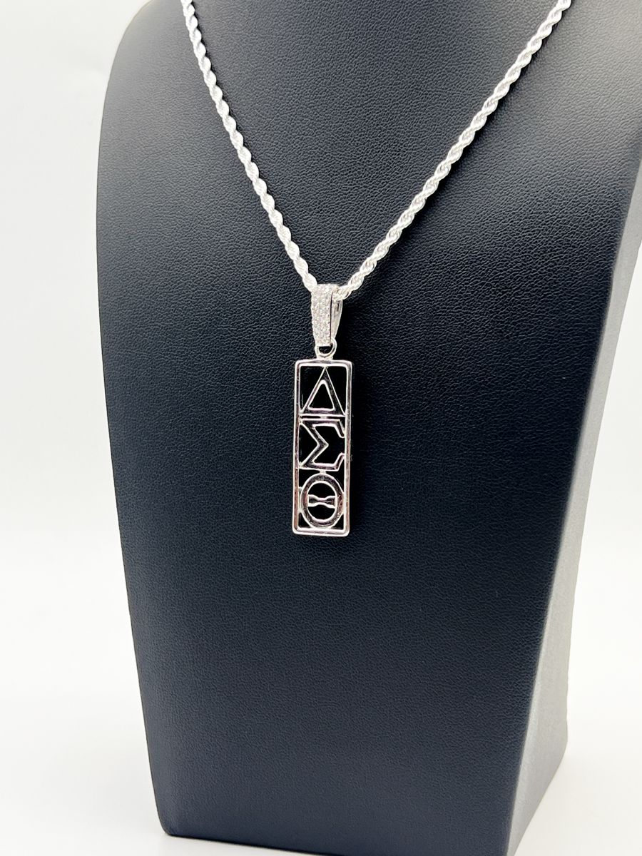 Delta Vertical Cartouche Pendant