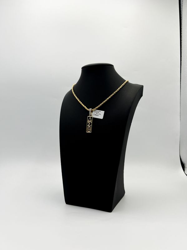Delta Vertical Cartouche Pendant