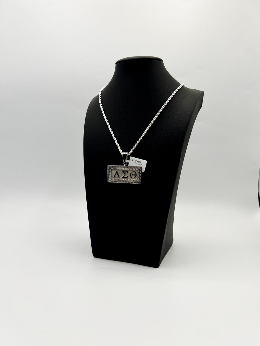 Delta Horizontal Cartouche Pendant Delta Horizontal Cartouche Pendant