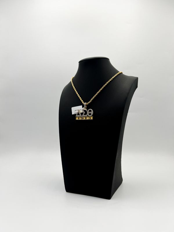 Delta 1913 Pendant