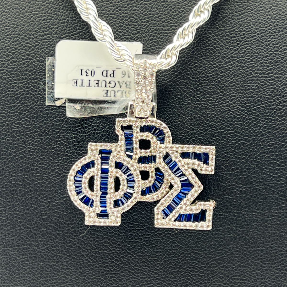 Staggered ΦΒΣ Pendant