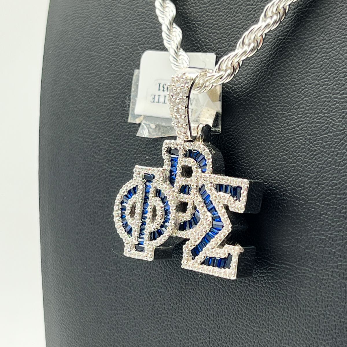 Staggered ΦΒΣ Pendant