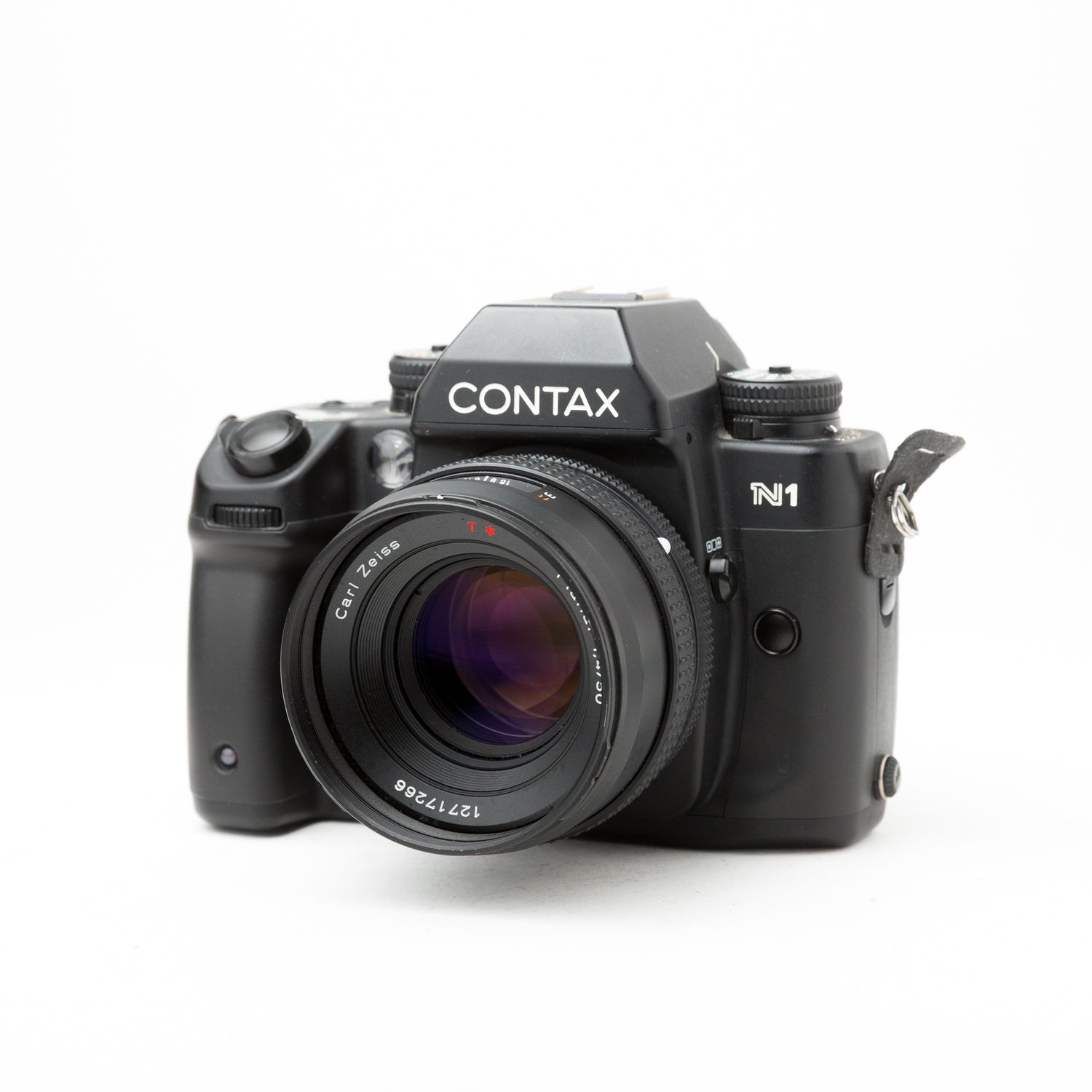 Contax N1 w/ Zeiss 50mm f/1.4