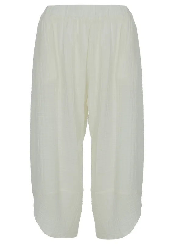 Kozan By Wild Curves: Cotton Gauze Hayes Pant In White Kozan By Wild Curves: Cotton Gauze Hayes Pant In White Front
