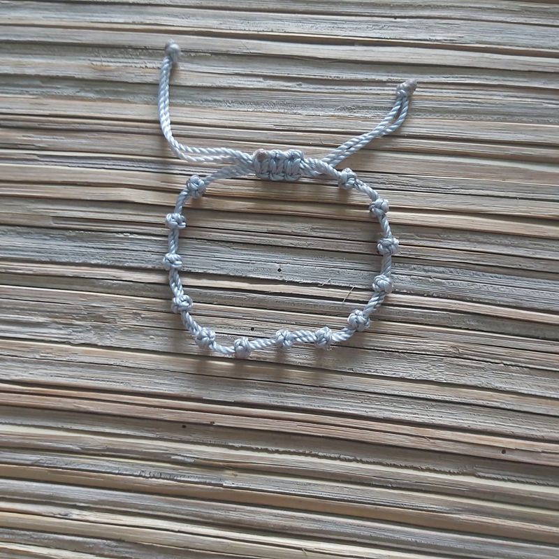 Knotted Bracelet: Grey