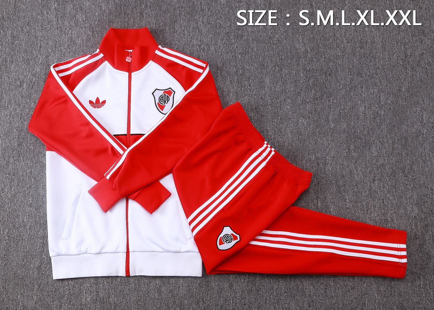 Conjunto River Plate 2026/27 Blusão e Calça - Treino Masculino - com Zíper Conjunto River Plate 2026/27 Blusão e Calça - Treino Masculino - com Zíper