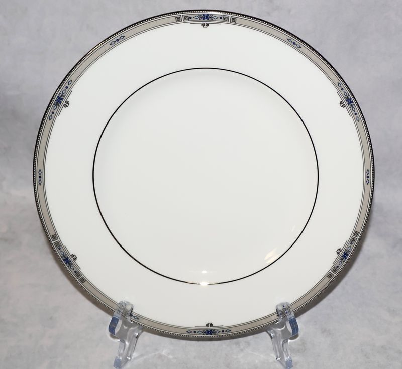 Wedgwood Amherst Platinum Trim 9” Luncheon Plate, Fine Bone China - England