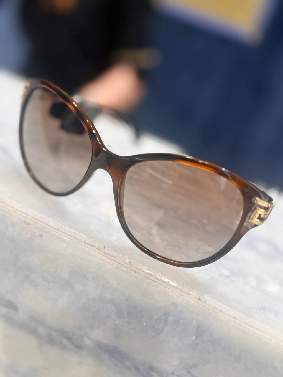 Солнцезащитные очки Versace