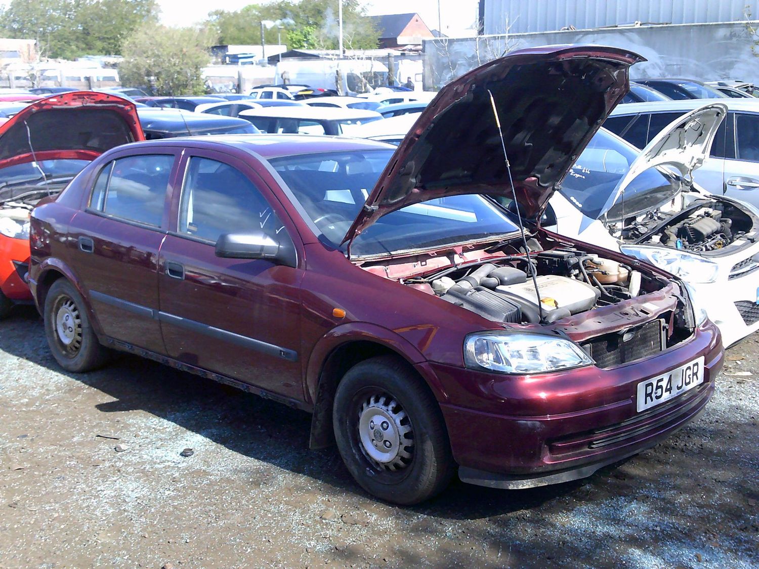 vauxhall astra 1998 1.4 p breaking for spares..click for info
