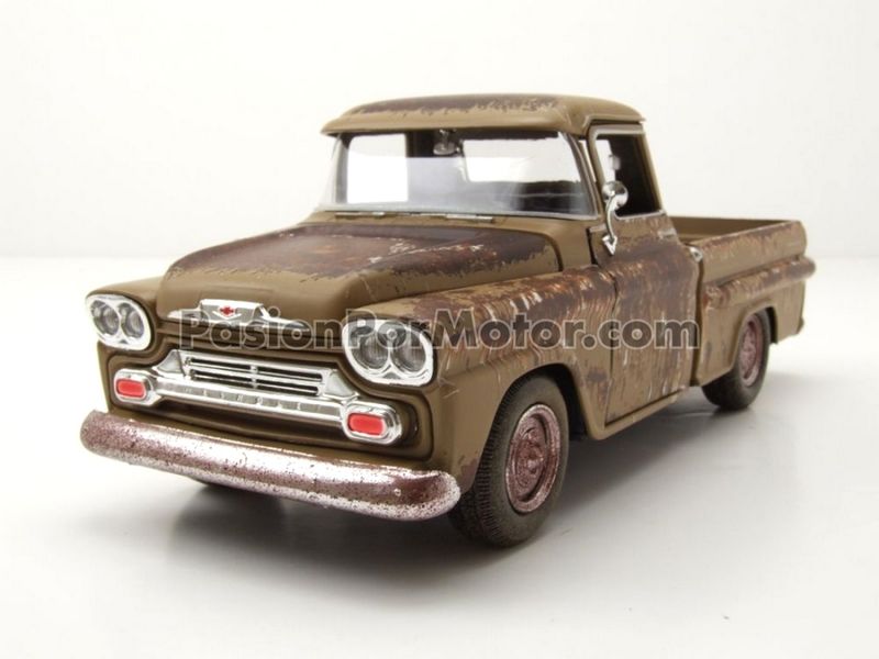 1:24 Chevrolet Apache Fleetside Pick Up 1958 Cafe Oxidado MOTOR MAX Weathered Treasures 04973