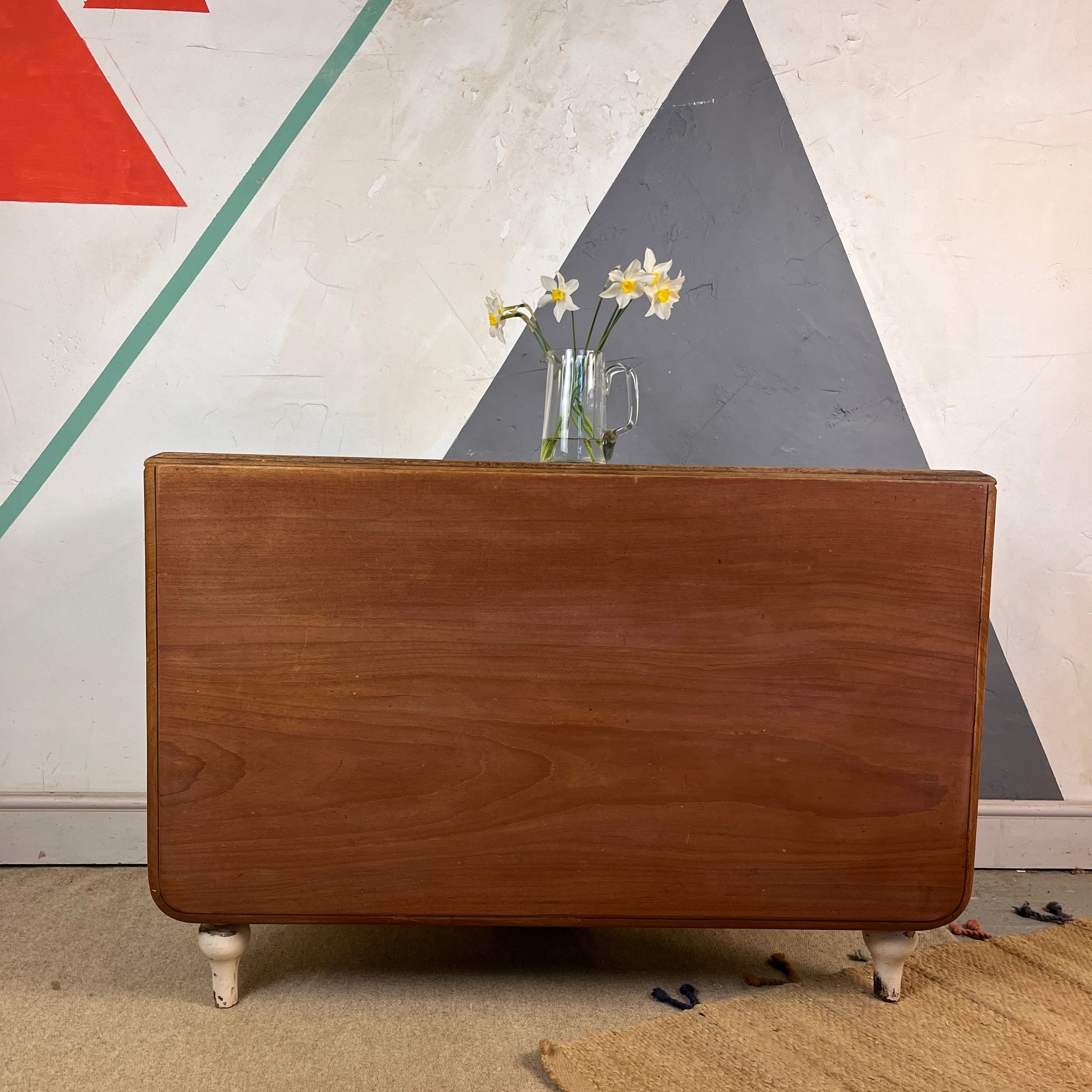 ​Victorian Farmhouse Extending Kitchen Dining Table