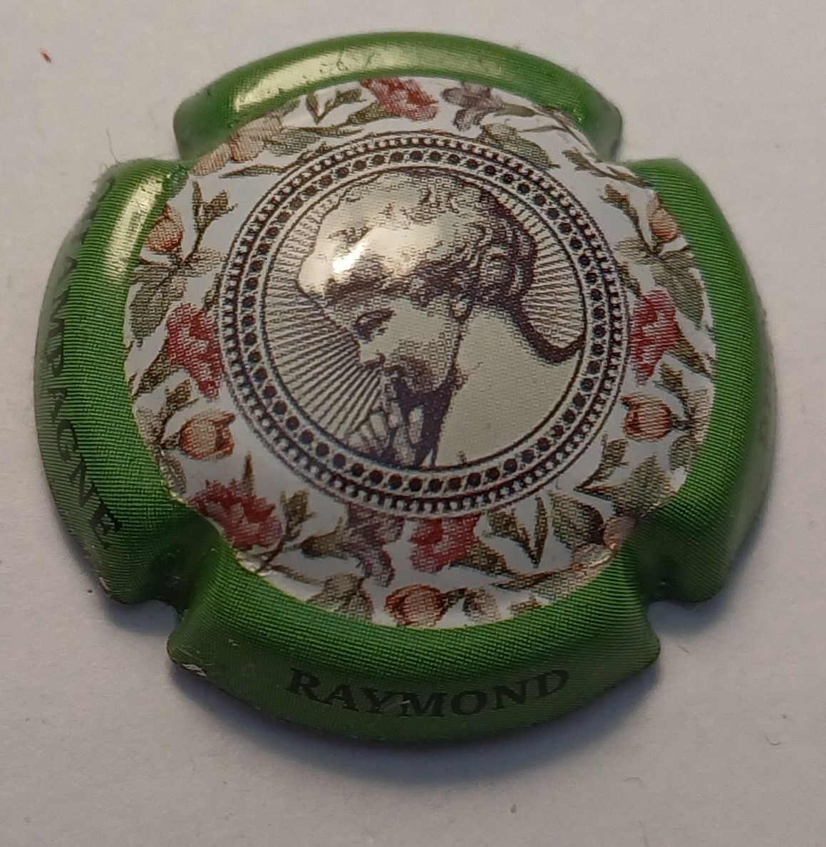 BELLE CAPSULE CHAMPAGNE PITOIS RAYMOND REF N° 2a  NEWS