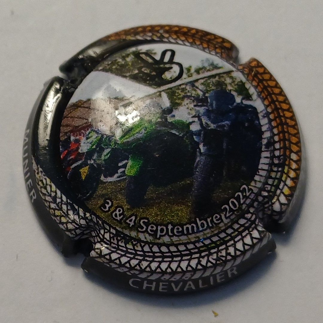 BELLE CAPSULE CHAMPAGNE MUNIER CHEVALIER MOTORS REF N°12b NEWS