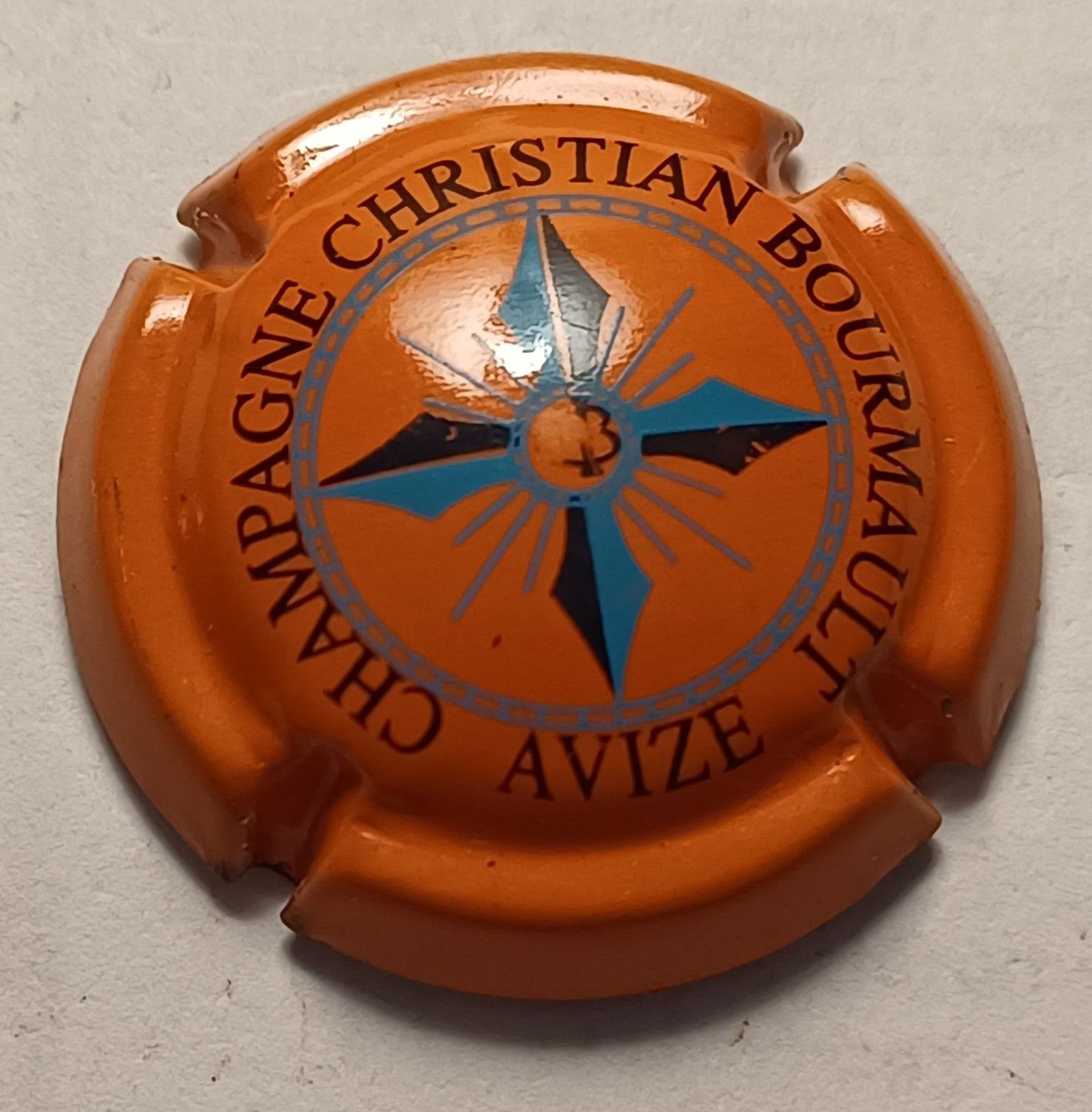 BELLE CAPSULE CHAMPAGNE BOURMAULT CHRISTIAN REF N°9 NEWS