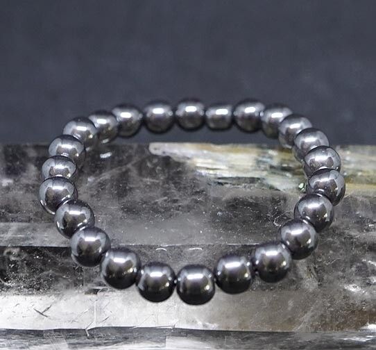 🛡️ Hematite 8mm Bracelet