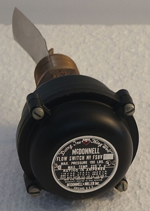 McDonnell & Miller Flow Switch No FS8V E (1")