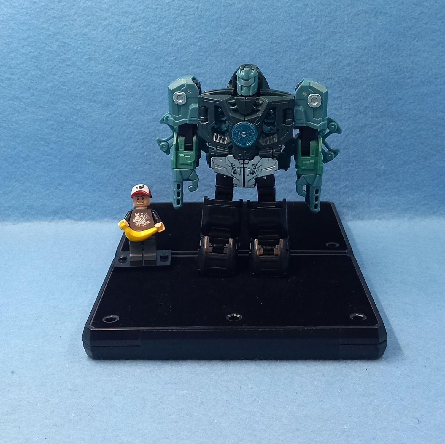 TRANSFORMERS MICRONUS PRIME (P/O)