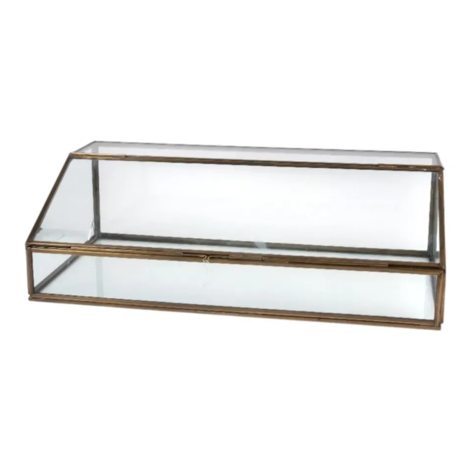 Goldene Glasvitrine 15 x 50 x 25 cm aus Messing im Barock Stil