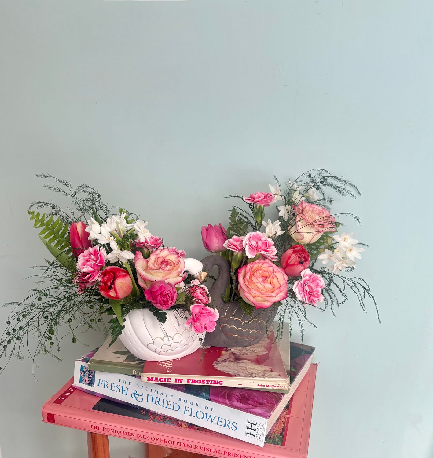 VALENTINE'S LOVE SWANS