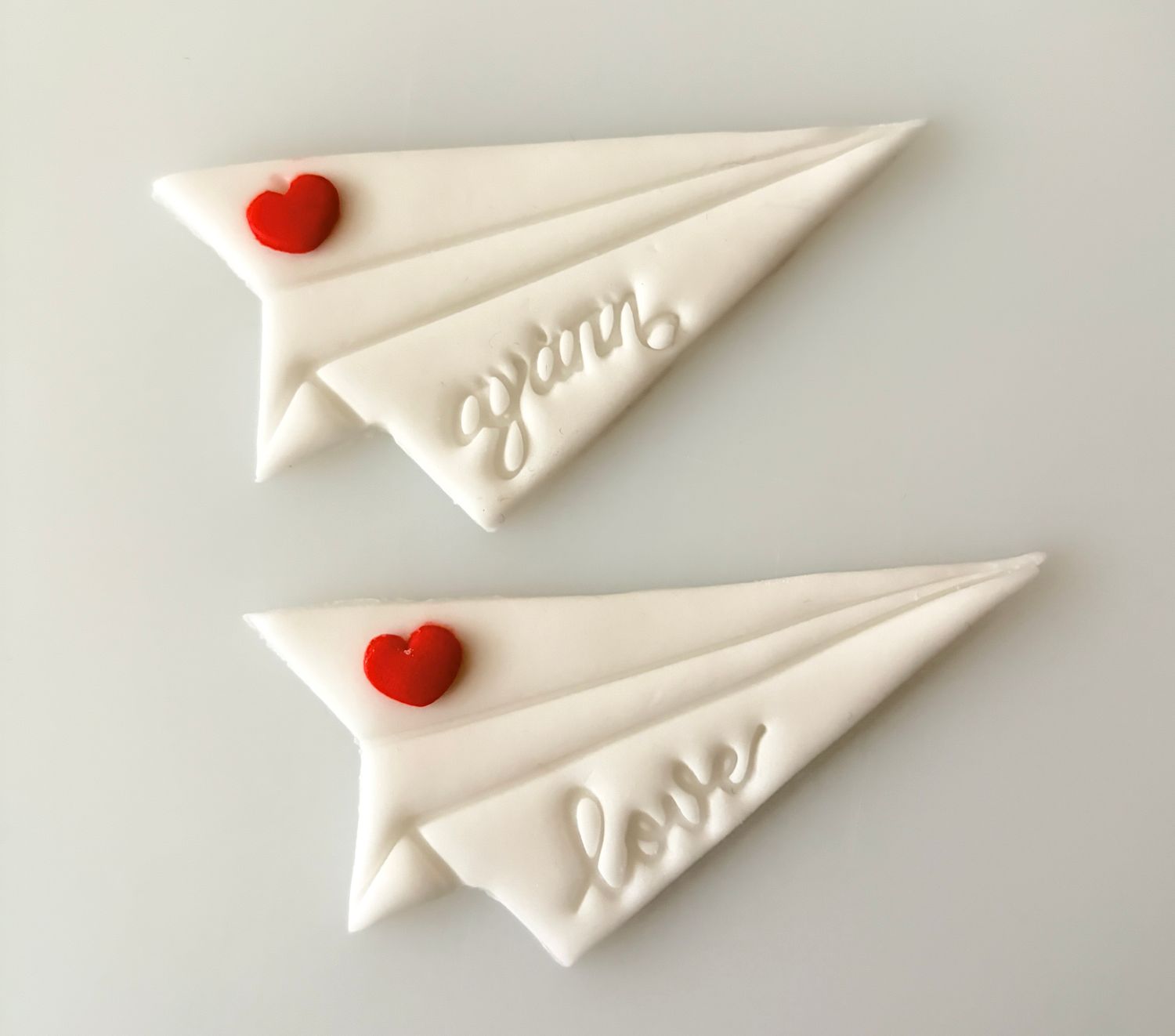 CBS Σετ 6 τμχ κουπάτ Paper Plane &amp; Heart με σφραγγίδες 'Love' &amp; 'Αγάπη' - Καρδιά με Αεροπλανο με μήνυμα