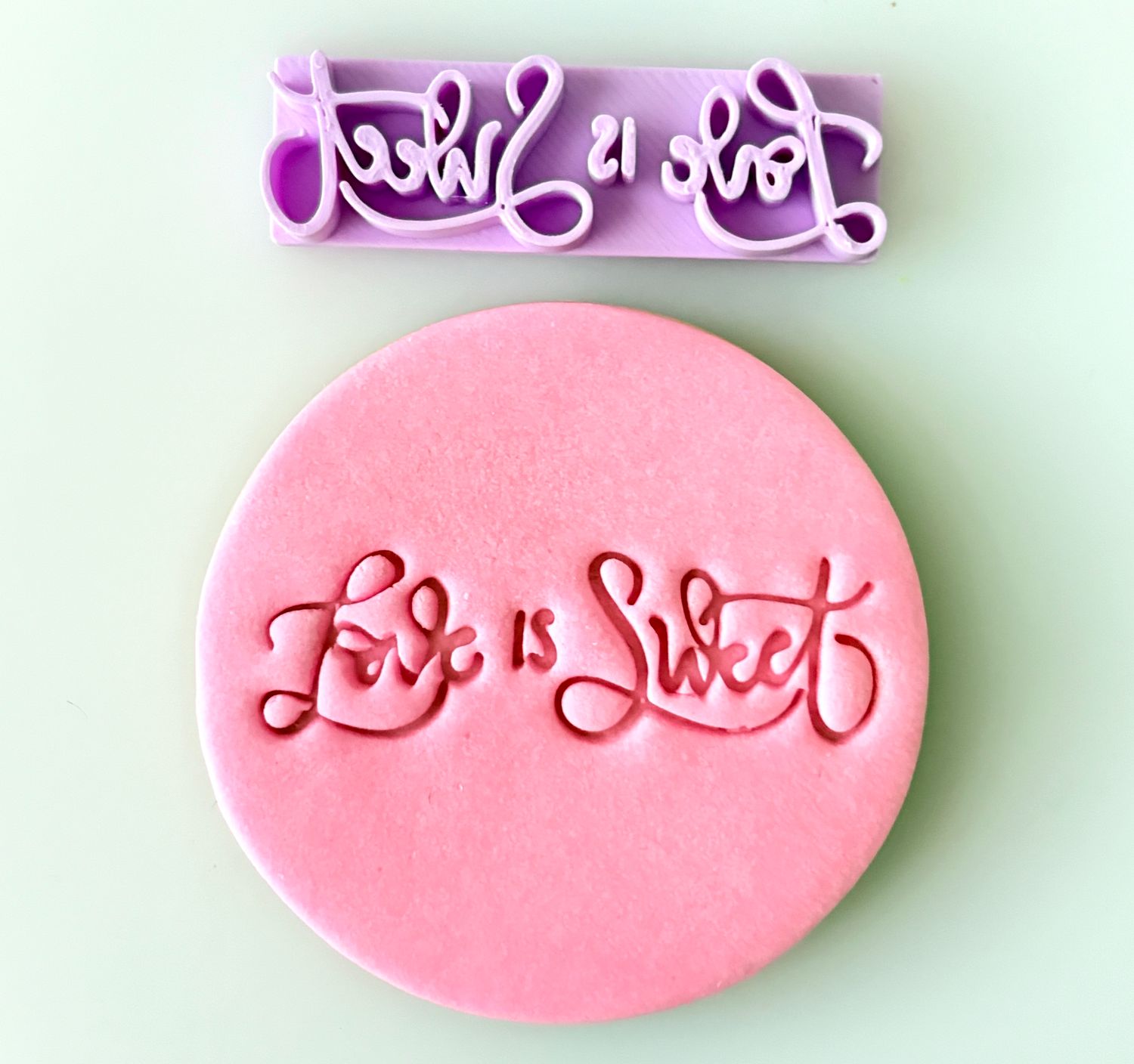 CBS Stamps 'Love is Sweet' Σφραγίδα. Σχέδιο 3- Σφραγίδα "Η Αγάπη είναι γλυκιά"