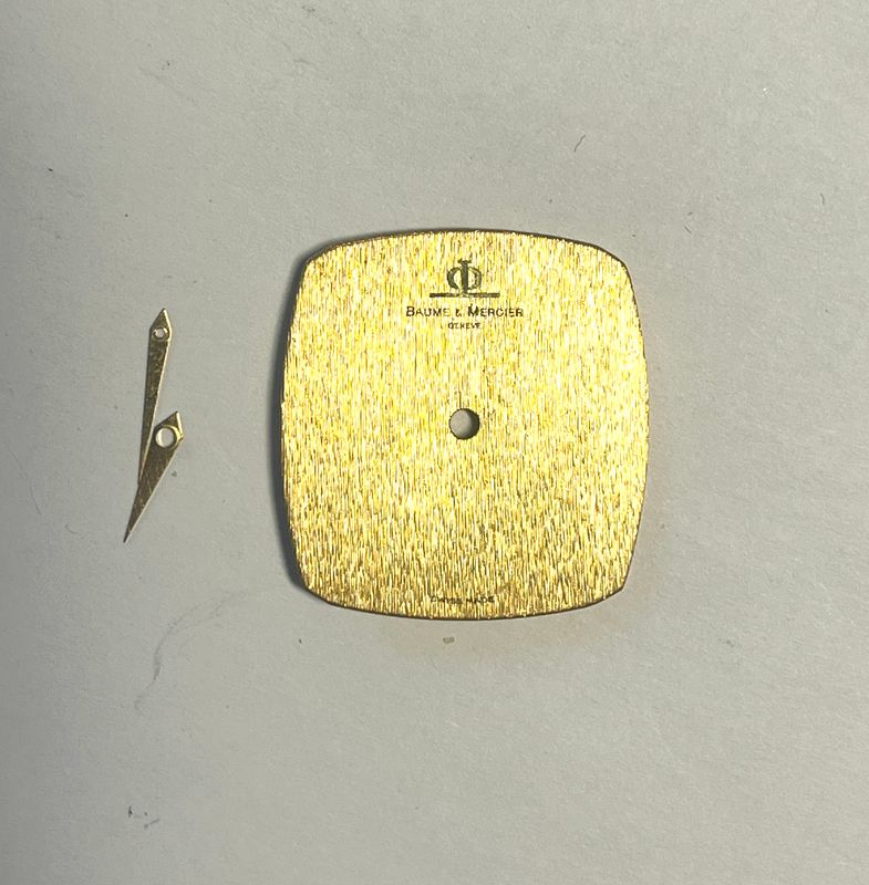Baume & Merecier Zifferblatt Gold, gebürstet mit Zeigerspiel NOS ca. 26x28mm