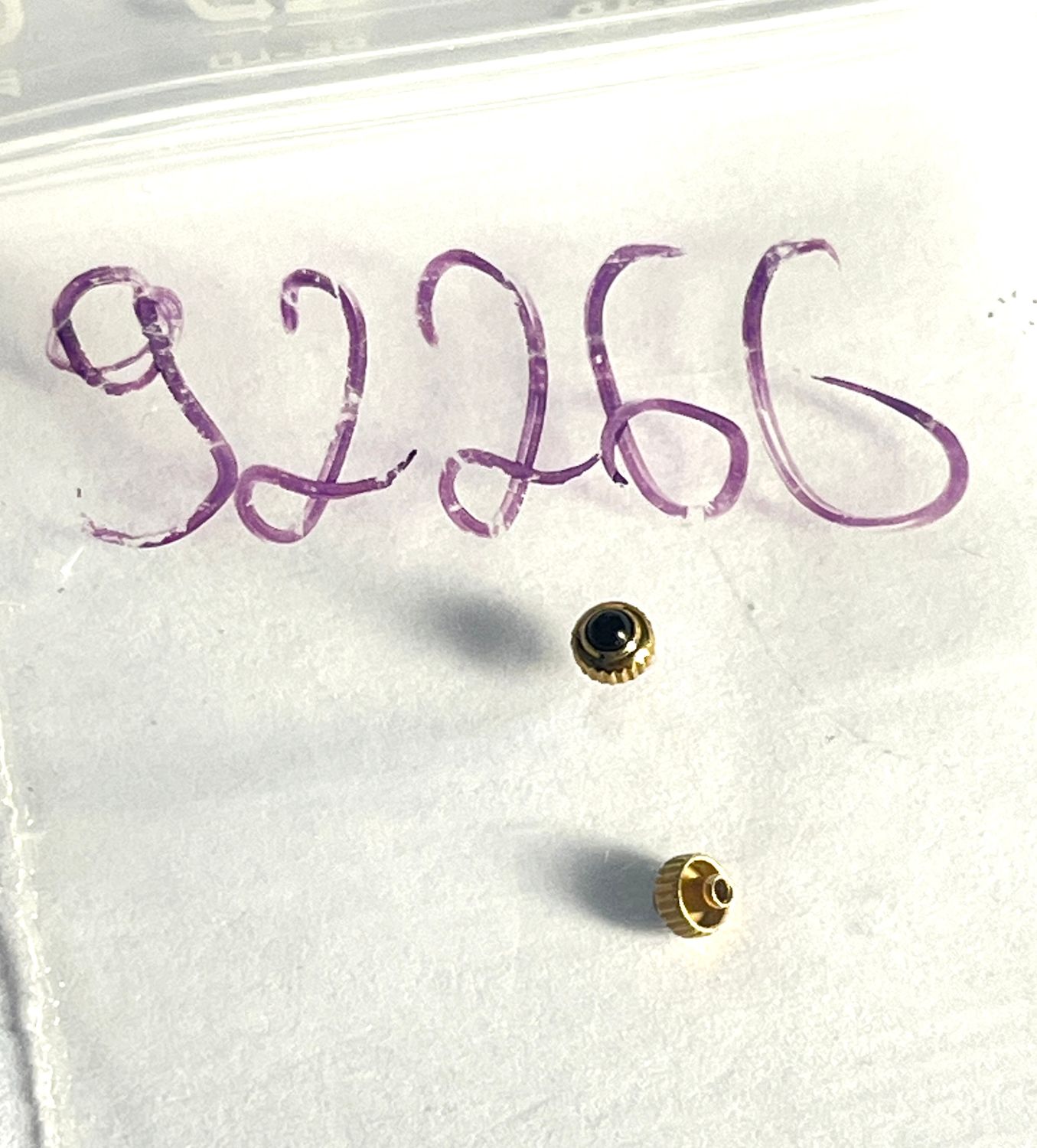 Baume & Merecier Krone, Gelb, blauer Stein, 2,8mm Damenuhr