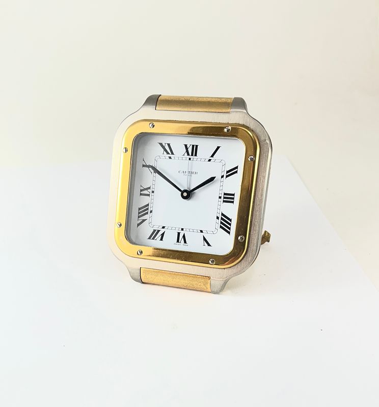 Cartier Santos Clock Pendulette aus 1985 in herrlichem, funktionsfähigem Zustand. Cartier Santos Clock Pendulette aus 1985 in herrlichem, funktionsfähigem Zustand.