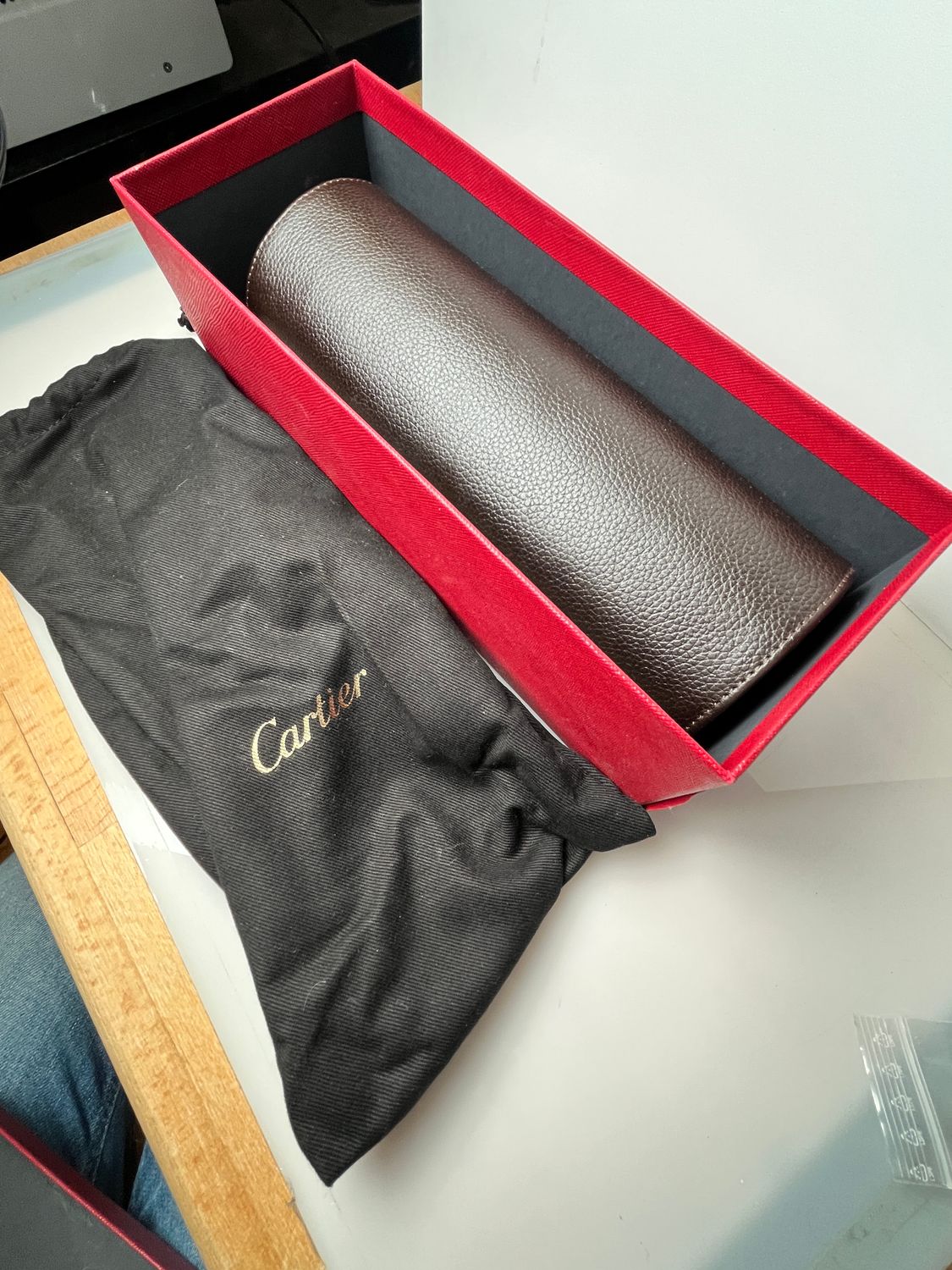 Cartier Paris Uhrenrolle unbenutzt, Reiseetui, Im Originalkarton Cartier Paris Uhrenrolle unbenutzt, Reiseetui, Im Originalkarton