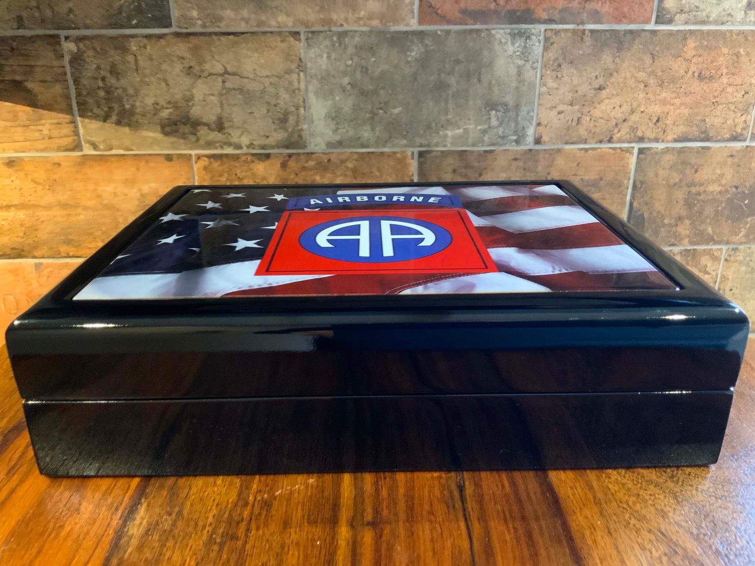 US Army 82nd Airborne Division Stunning Medals Box.