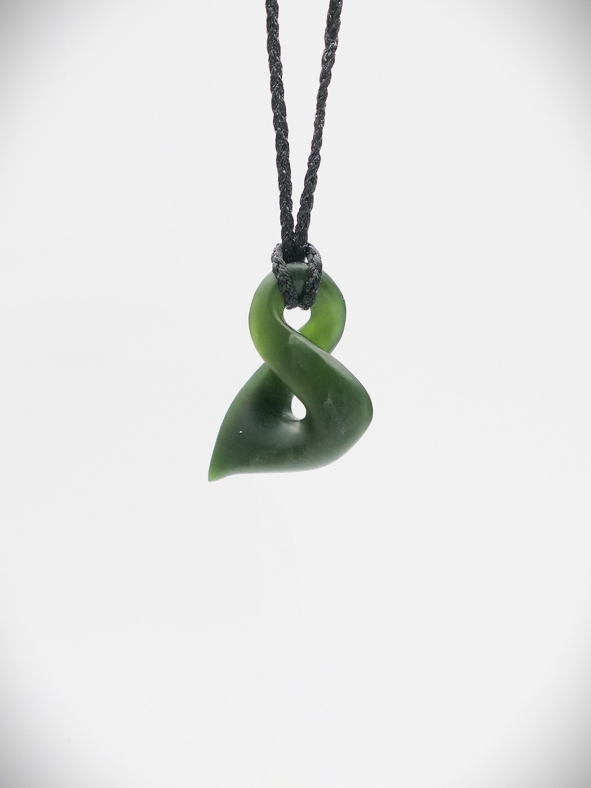 Moko Pounamu Single Pikorua (Twist) NZ Genuine Kawakawa Greenstone - Motumaoho
